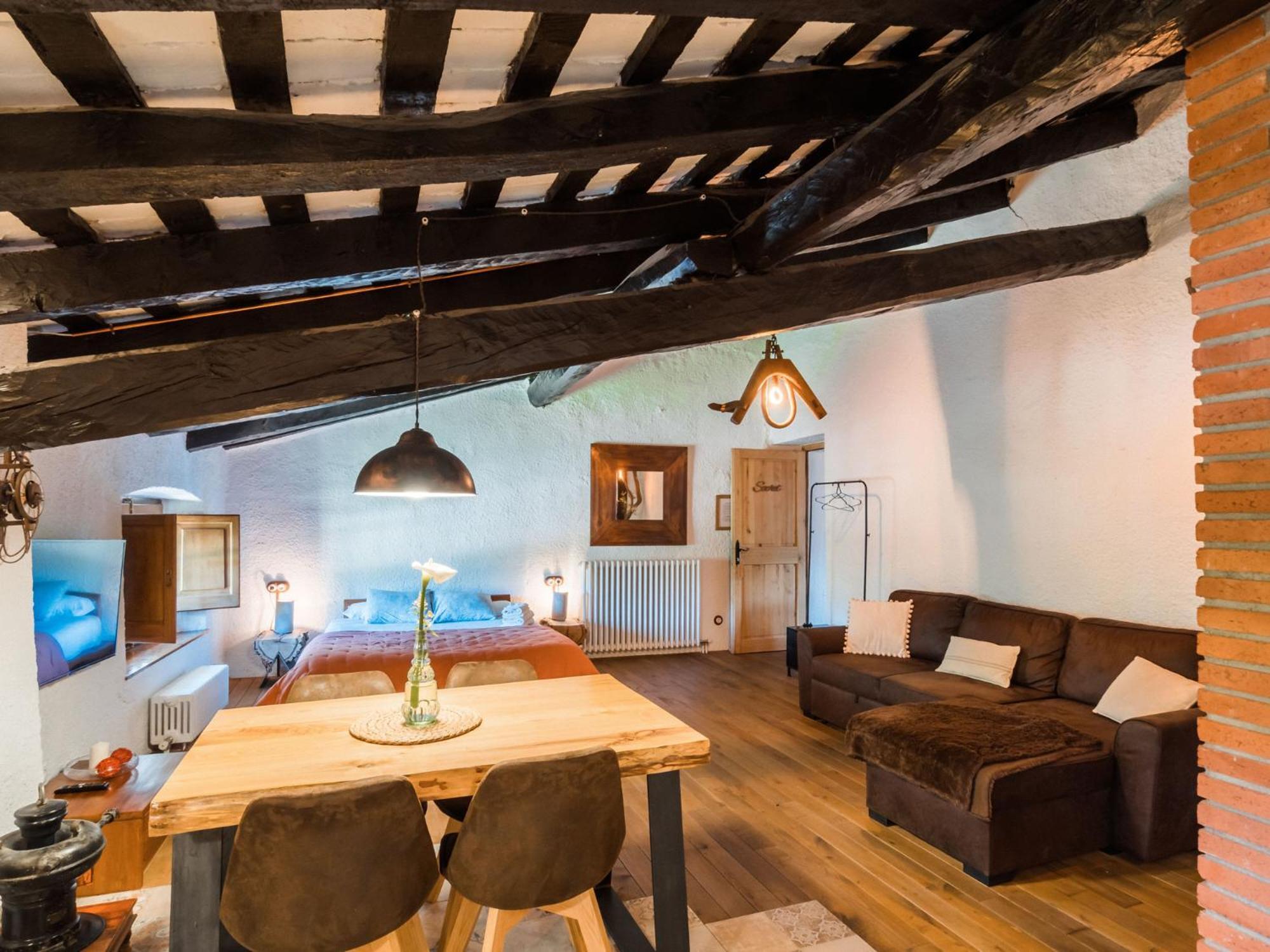 Masia De Ferrer Country house